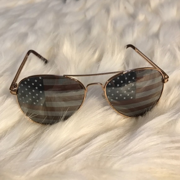 American Flag Aviator Sunglasses - Picture 6 of 7